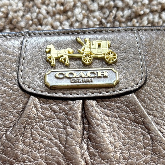 Coach Women's Bronze Leather Wallet - Picture 6 of 6